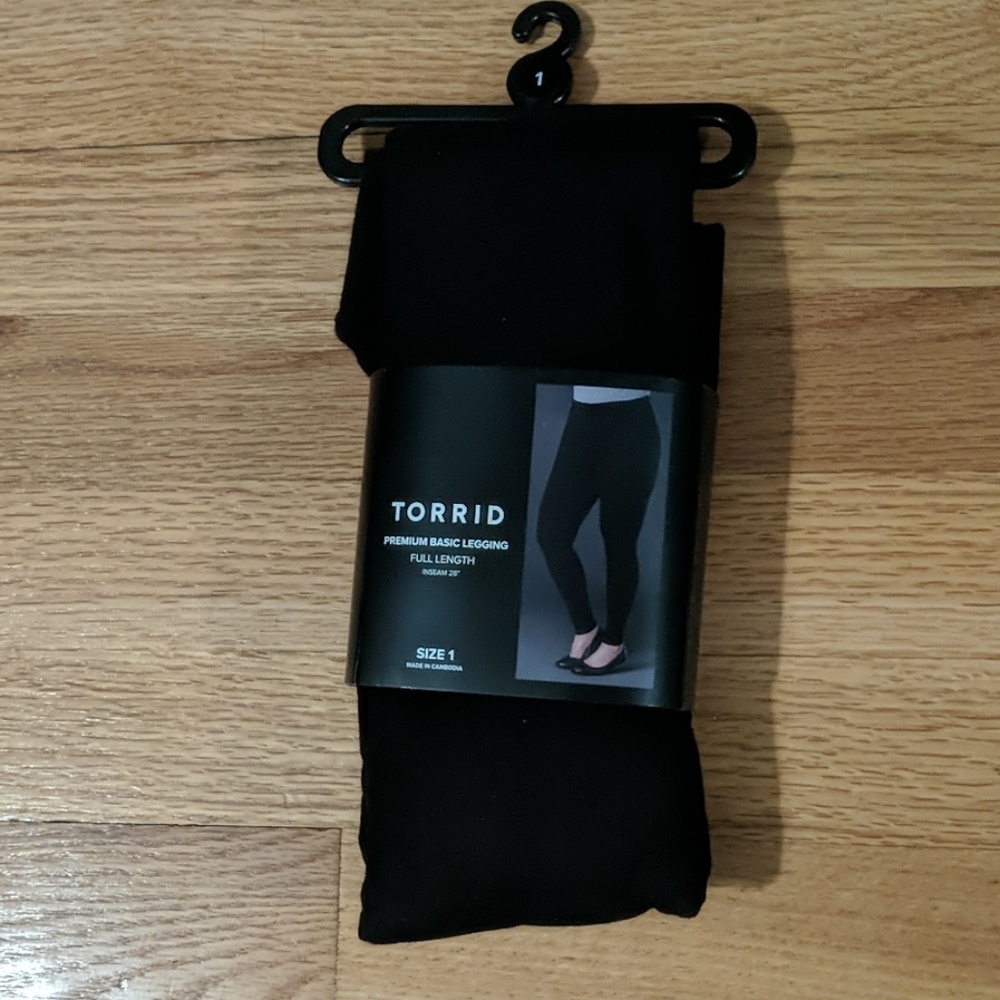 NWT Torrid Black Leggings Size 1